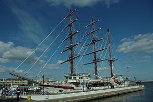 thediplomat-le-quy-don-vietnam-navy-sailing-ship.jpg