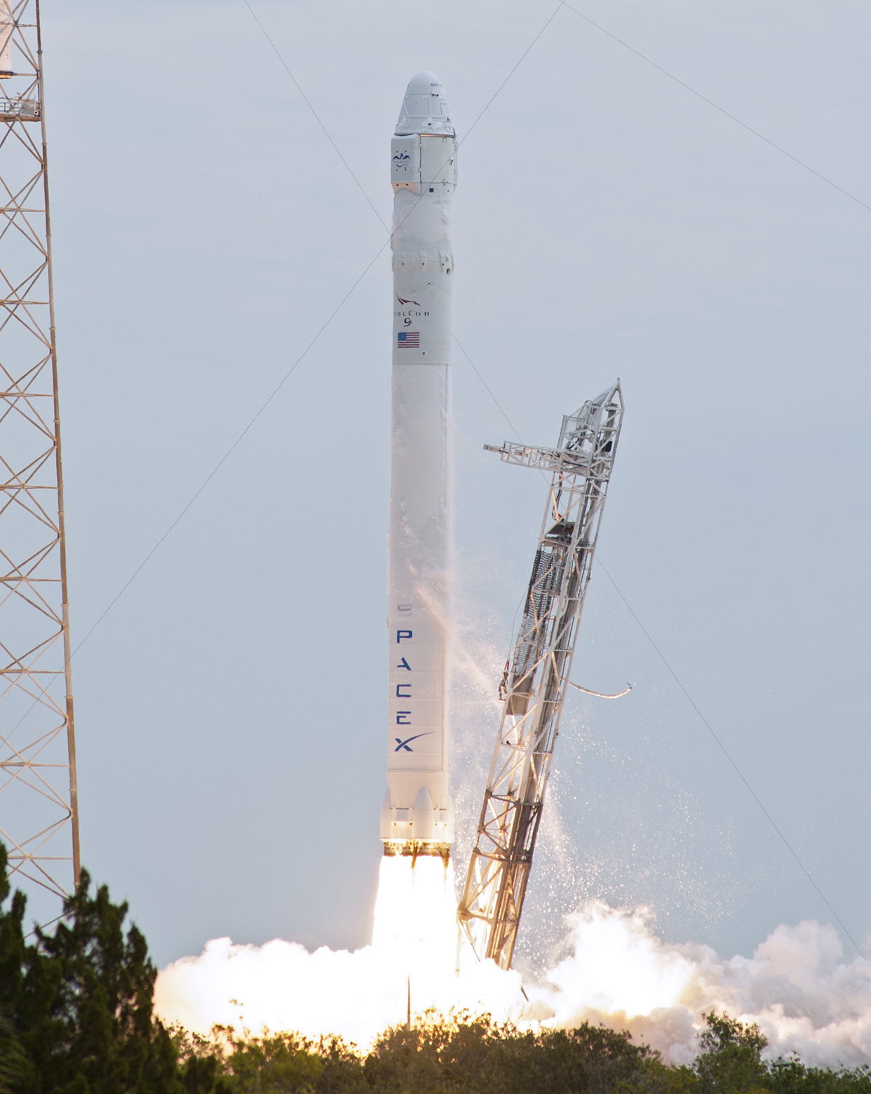 SpX_CRS-2_launch_-_further_-_cropped.jpg