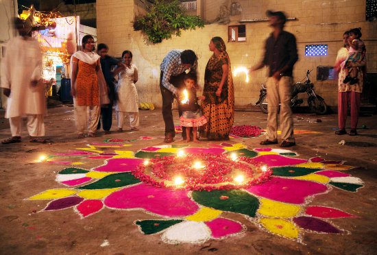 diwali-celebration-in-pakistan-2015.jpg