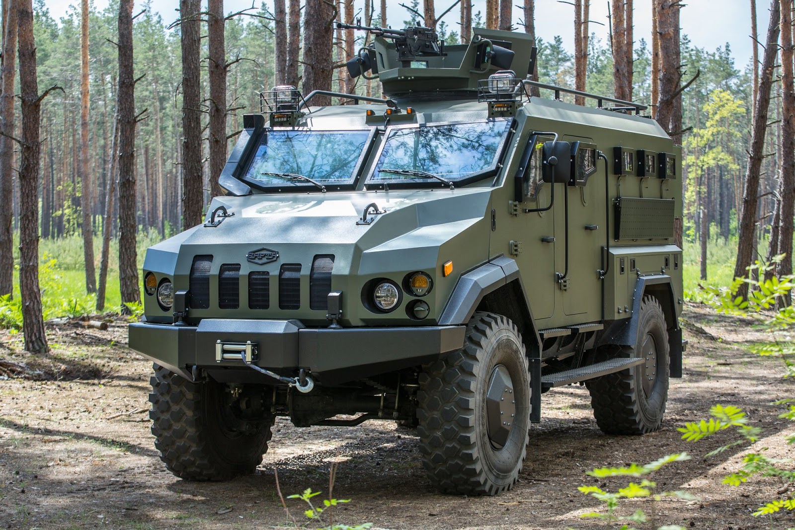 ukraine-ukrainian-armor-varta-mrap-01.jpg