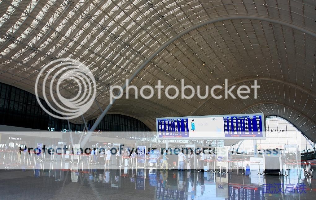 WuhanRailwayStation2010-3.jpg