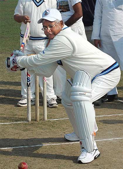 laloo_prasad_yadav_cricket__pe_20070115.jpg