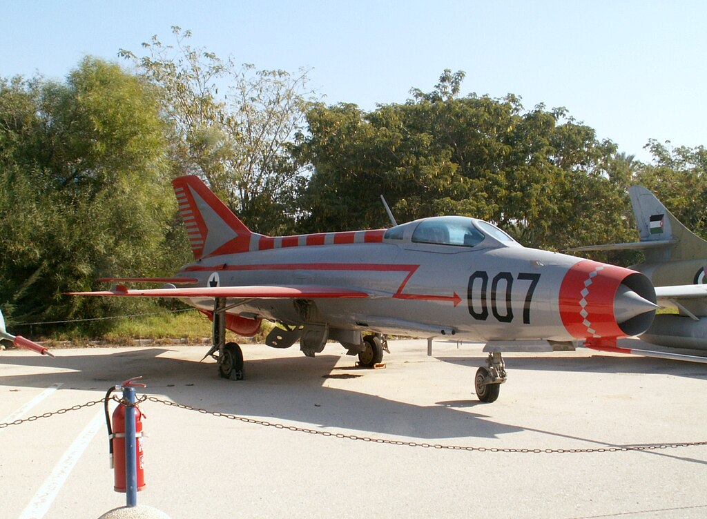 1024px-Hatzerim_201206_MiG21.jpg
