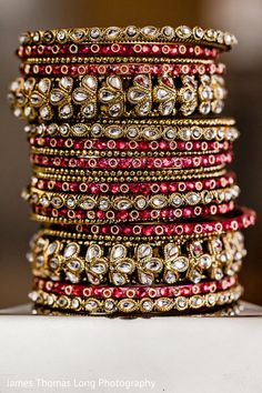 533cdf55c41daf344616c80c62bf469b--indian-bridal-jewelry-indian-bangles.jpg