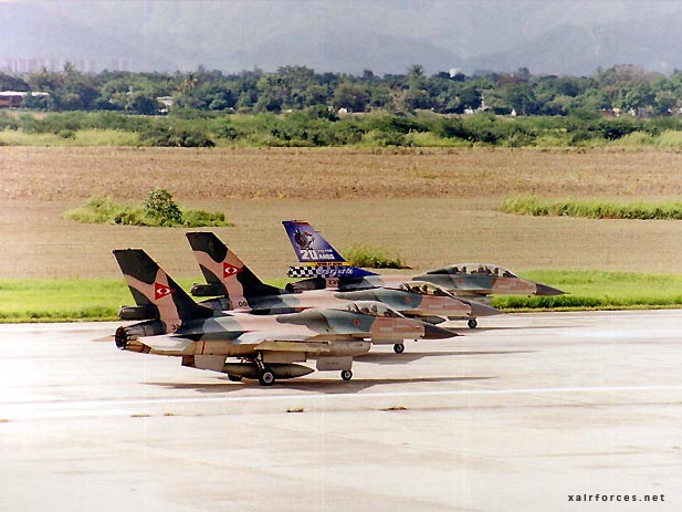 F-16A_FAV_04.jpg