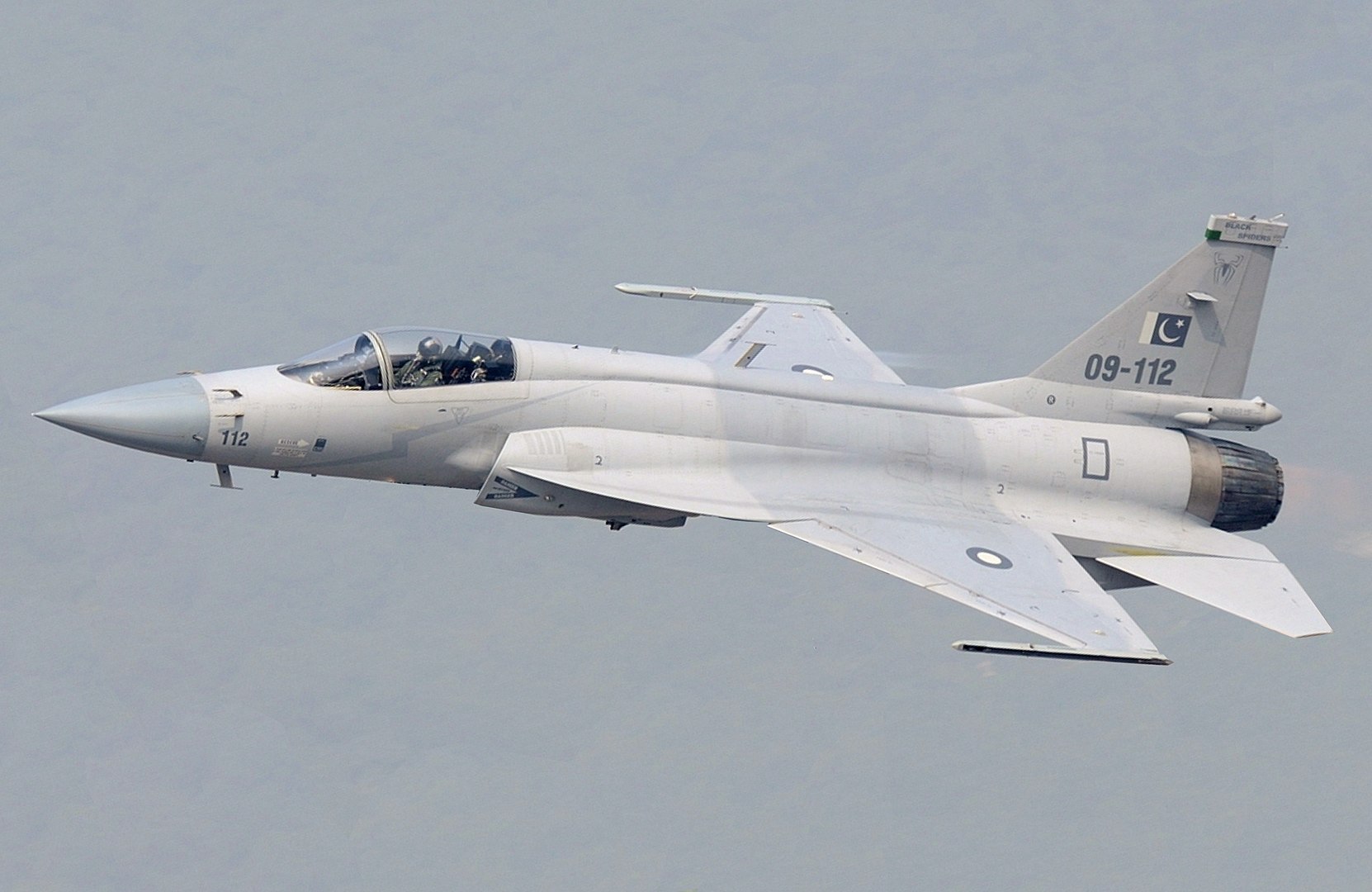 1662px-Pakistan_JF-17_%28modified%29_0.jpg