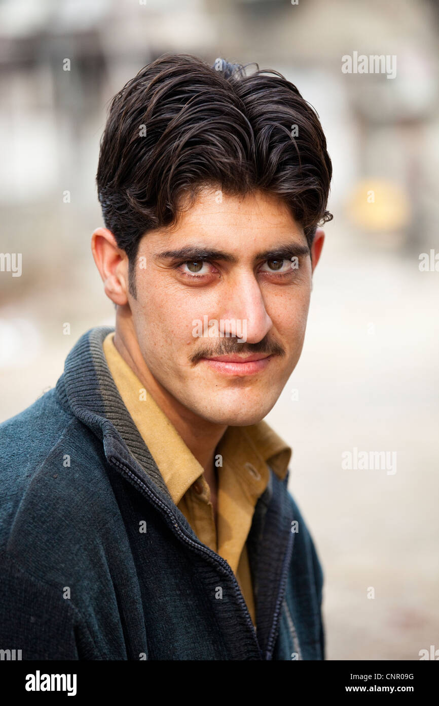 pakistani-man-in-islamabad-pakistan-CNR09G.jpg