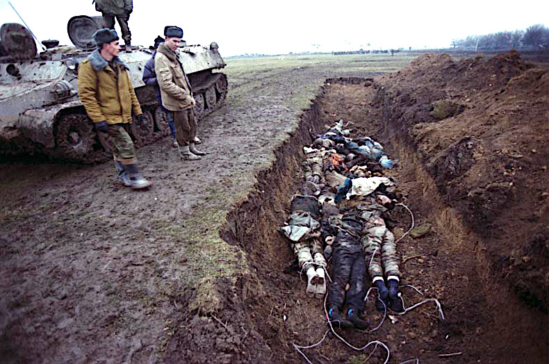 Mass_grave_in_Chechnya.jpg