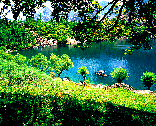 Kachura+Lake+skardu+by+pakistani+tourisam+%252811%2529.png