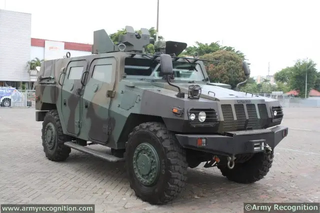 Pindad_increases_its_Komodo_4x4_tactical_vehicles_range_with_a%20new_Recon_variant_640_001.jpg