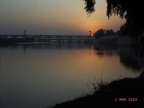 Indus+river,+Sukkur,+Sindh.jpg