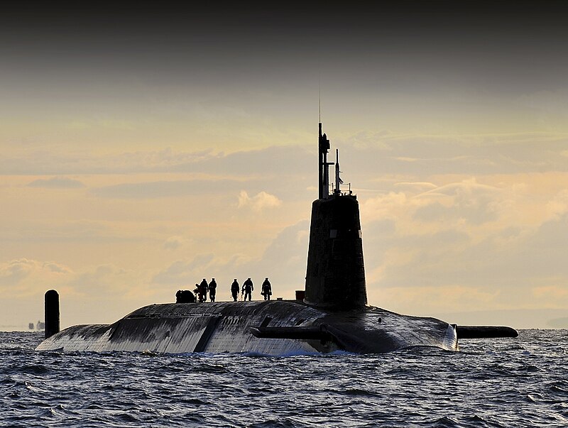 800px-Vanguard_at_Faslane_02.jpg