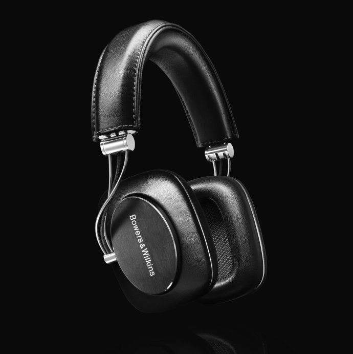 BowersWilkins-P7-Black-reflection-Copy.jpg