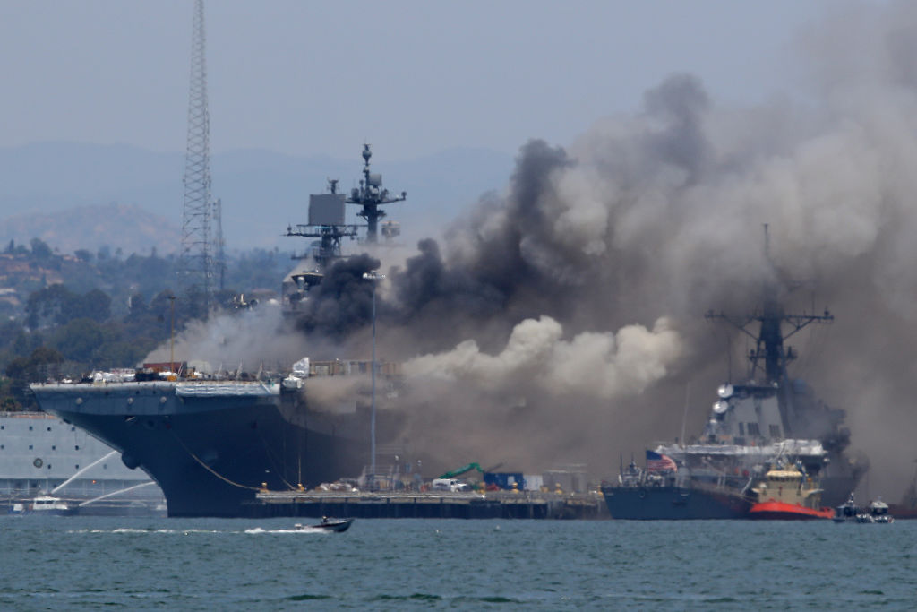 USS-Bonhomme-Richard-fire.jpg