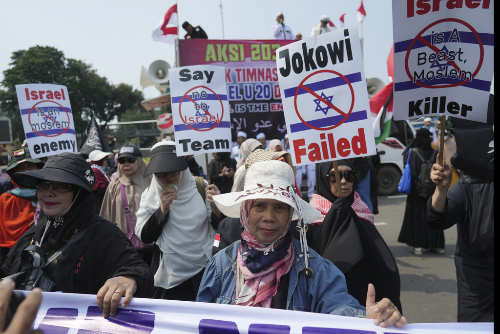 indonesia-soccer-protests.jpg