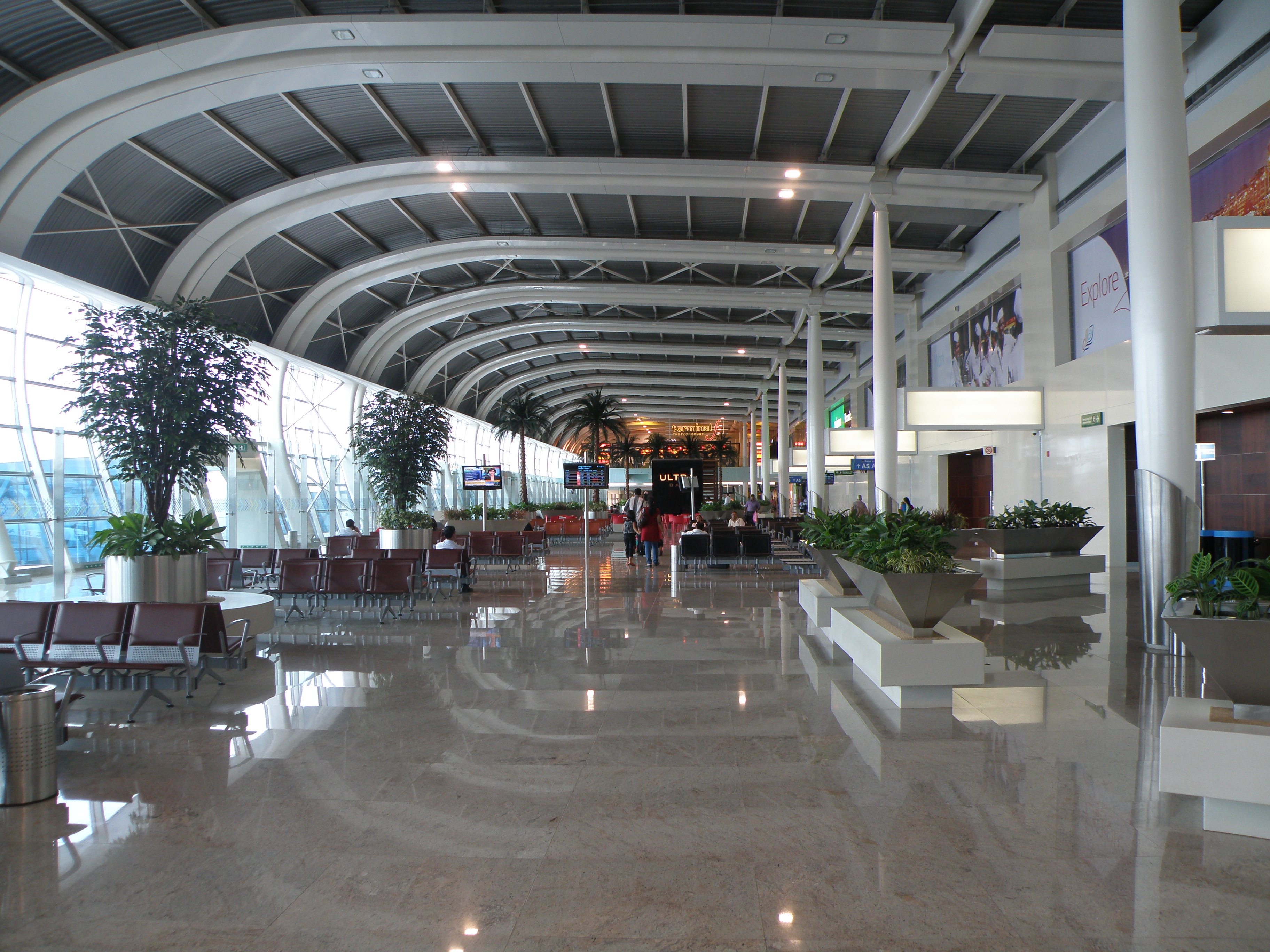 Mumbai_airport_domestic_departure_terminal_1C_(3).JPG