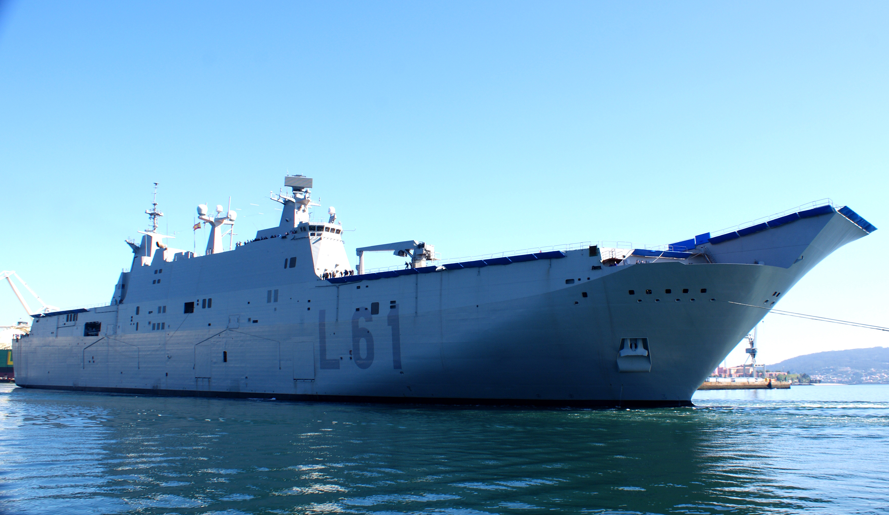 LHD_Juan_Carlos_I_%28L-61%29-01.jpg