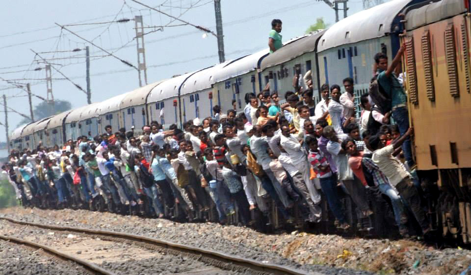overcrowded-trains.jpg