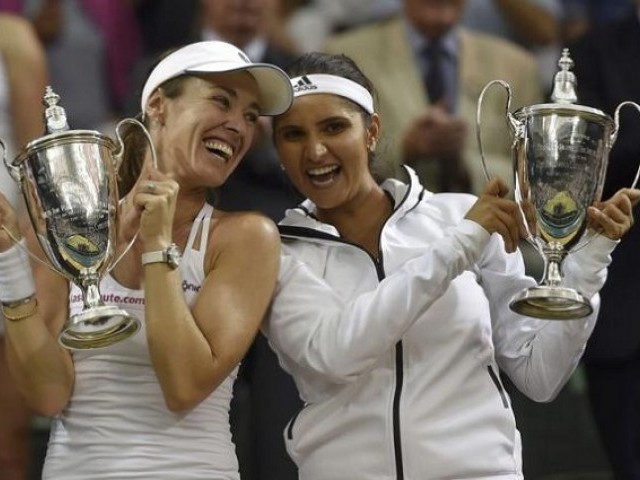 919372-tennis-1436674686-329-640x480.jpg