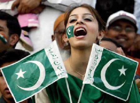 Pakistan-girl-flag.preview.jpg