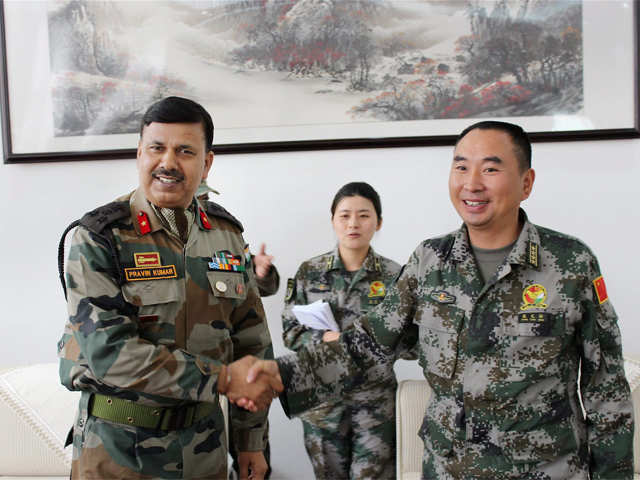 senior-indian-and-chinese-soldiers.jpg