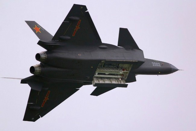 Chengdu-J-20-Mighty-Dragon-stealth-fighter-jet.jpg