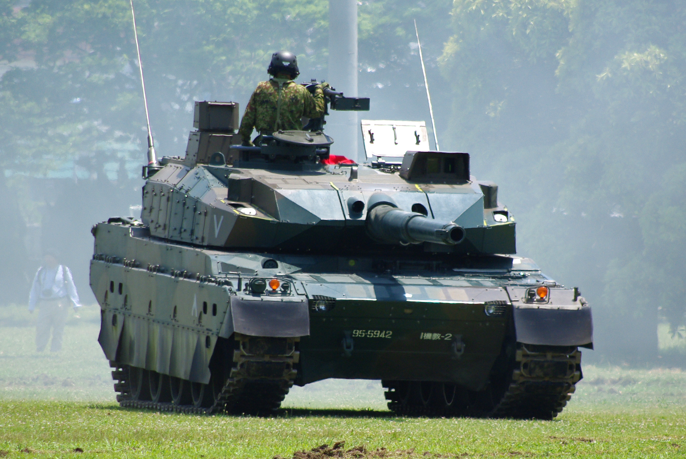 JGSDF_Type10_tank_20120527-17.JPG
