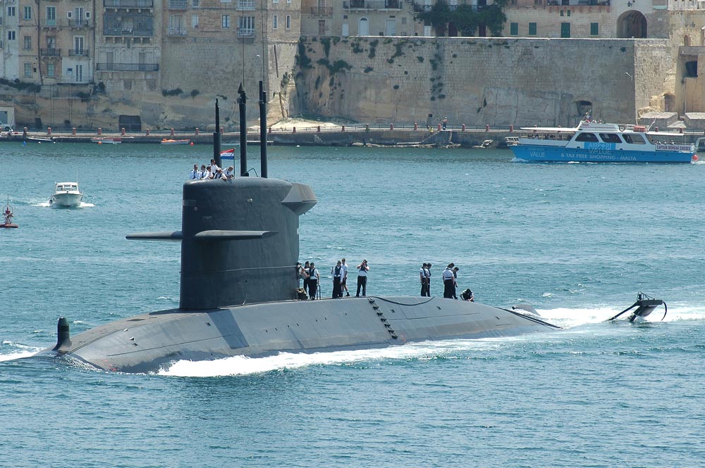walrus-class+submarine.jpg