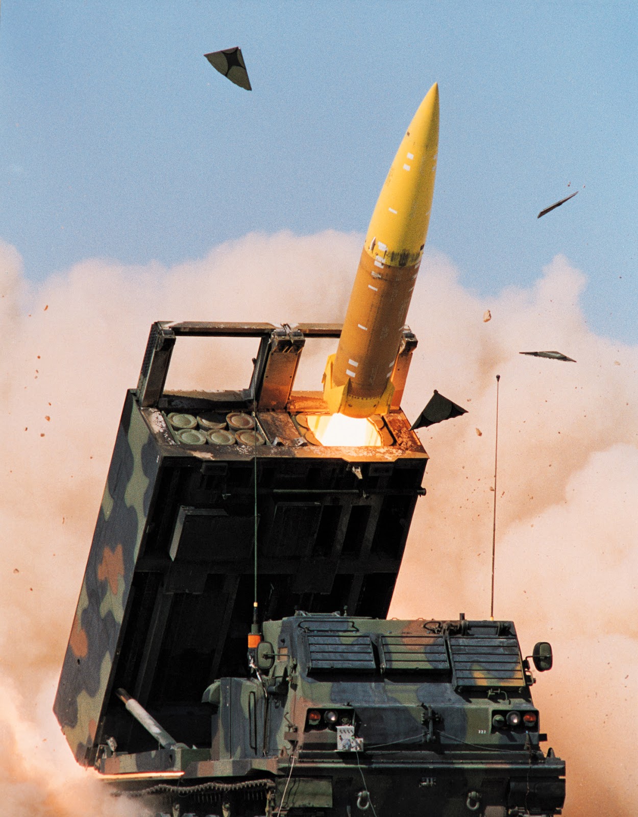 mlrs+and+atacms.jpg