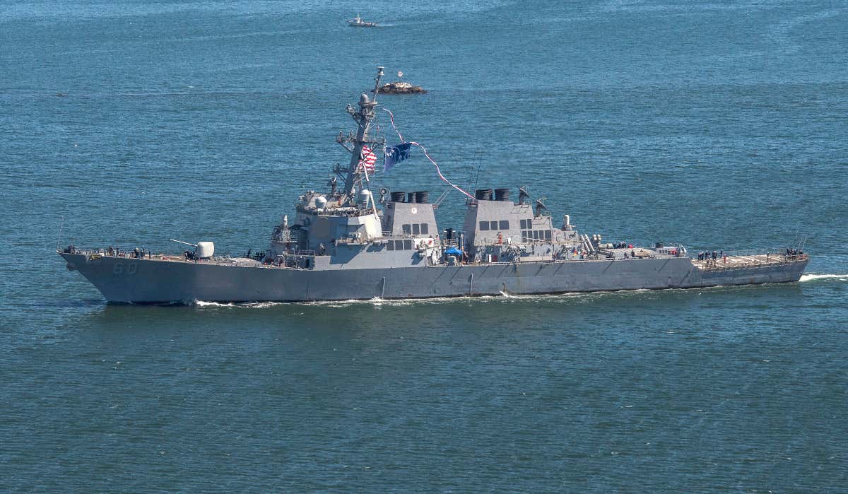 USS-Paul-Hamilton.jpg