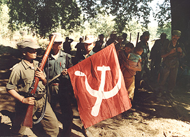 india-maoist_camp_chhattisgarh_20090420.jpg