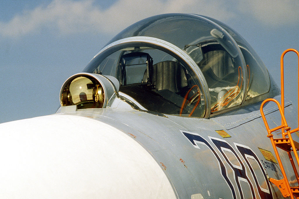 1024px-Su-27UB_cockpit.jpg