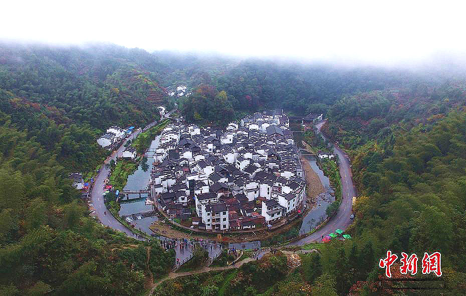 roundvillage1.jpg