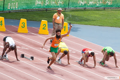 the-dictator-sacha-baron-cohen+running+race.jpg