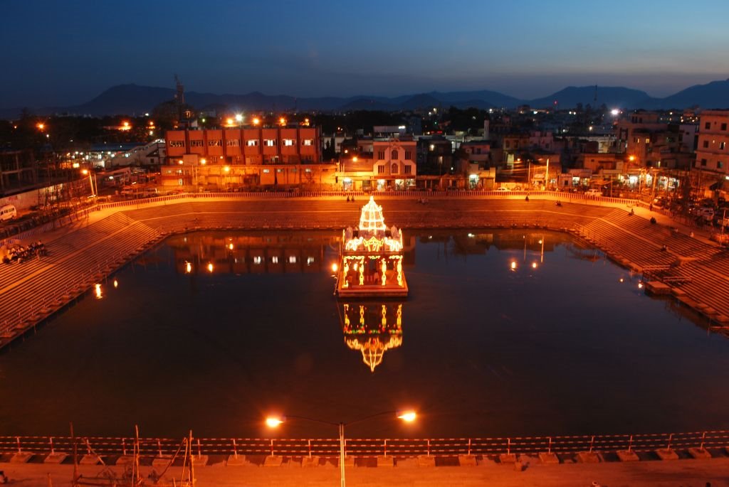 Swami-Pushkarini-Lake.jpg