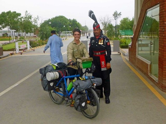 1410710-bikeatpakistanborder-1494877897-197-640x480.jpg