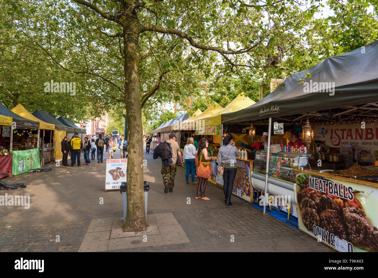 street-food-market-manchester-piccadilly-gardens-T9K4X3.jpg