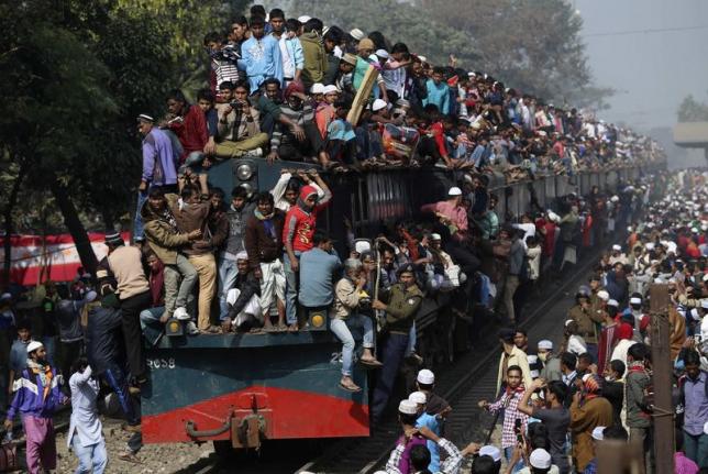 crowded-train-dhaka.jpg