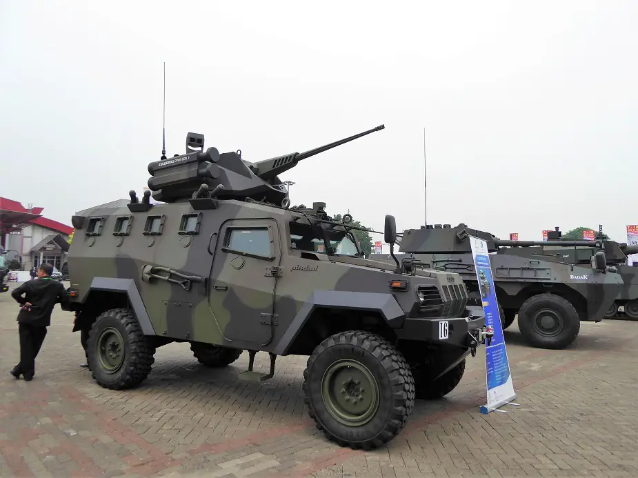 IndoDefence_2018_PT_Pindad_and_CMI_Defense_Unveil_Komodo_with_CPWS.JPG