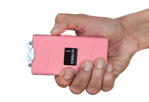 Stun-Gun-with-Flashlight.jpg