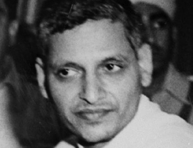 godse-story-650_121114015205_122514053929.jpg