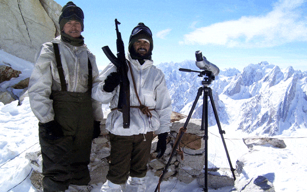 alignthoughts-siachen-glacier-soldiers.gif