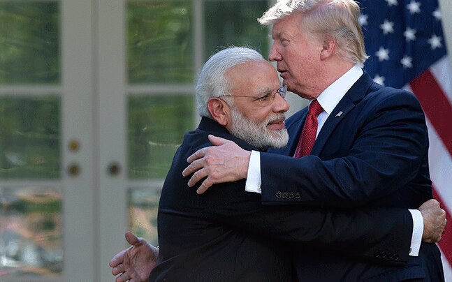 trump-modi-hug-2-mos_062717081633.gif