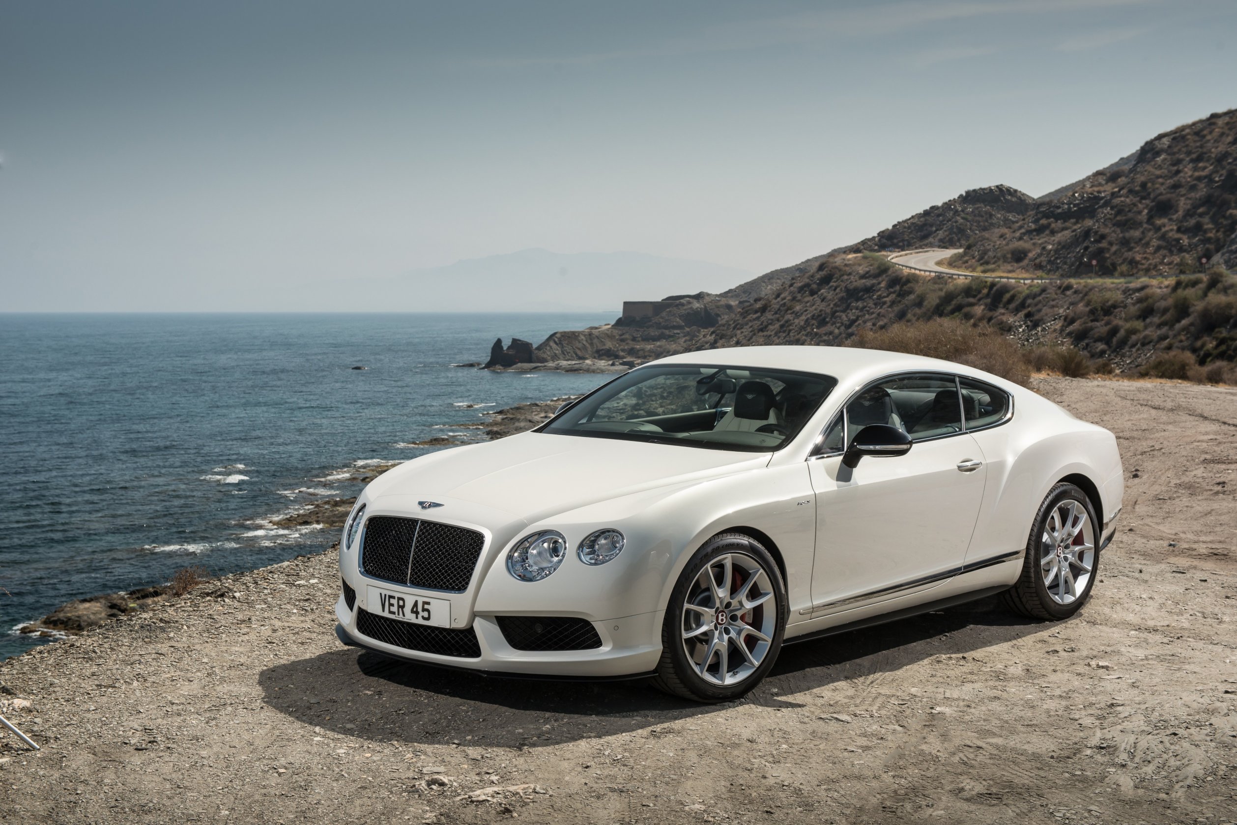 2015-bentley-continental-gt_100451971_h.jpg