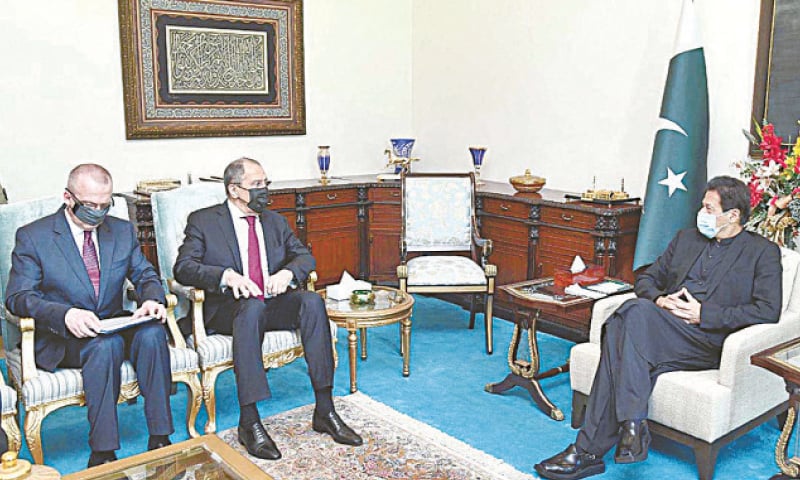 ISLAMABAD: Russian Foreign Minister Sergey Lavrov calls on Prime Minister Imran Khan on Wednesday.—APP