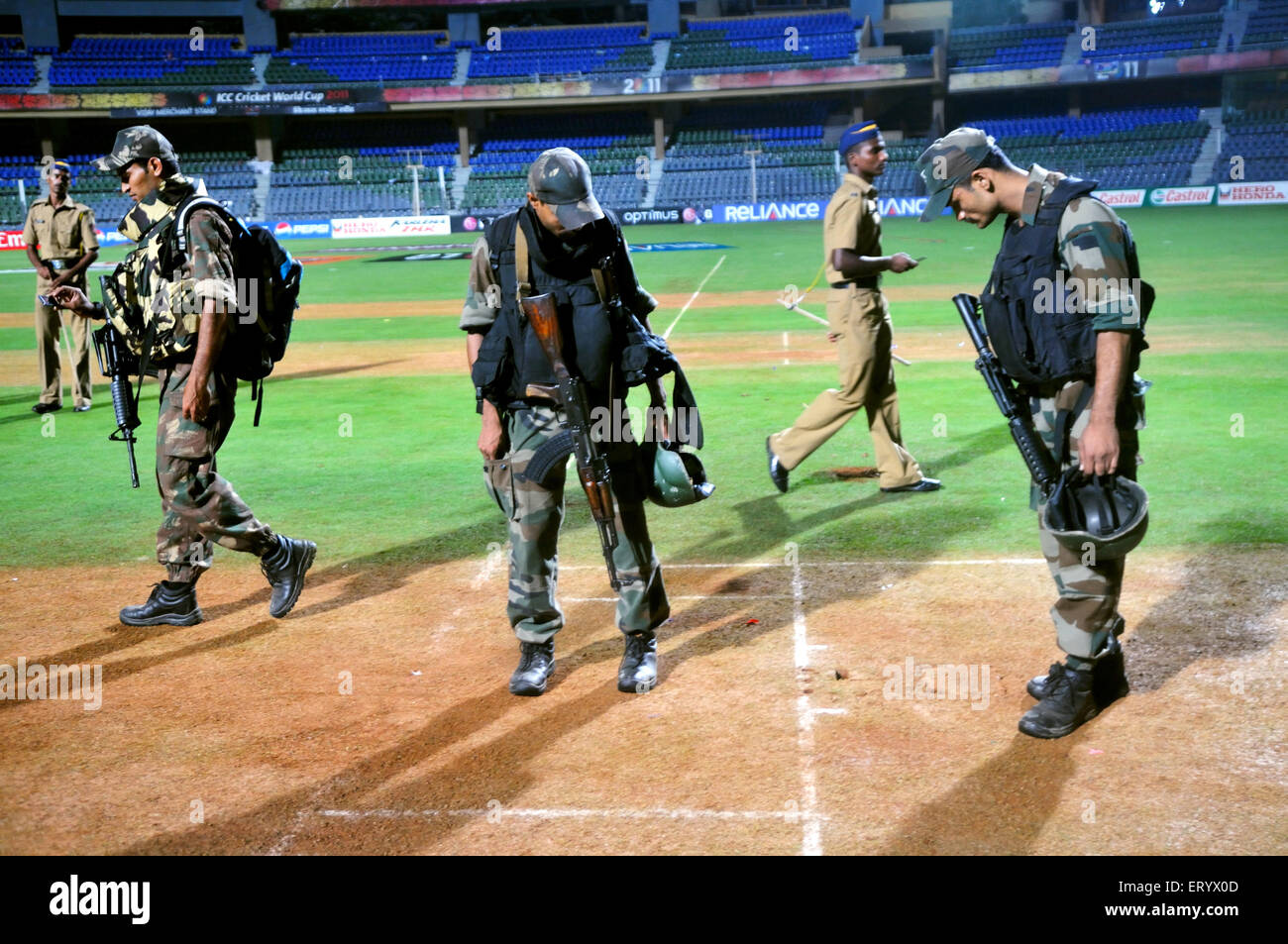 quick-response-team-commandos-mumbai-police-cricket-pitch-wankhede-ERYX0D.jpg