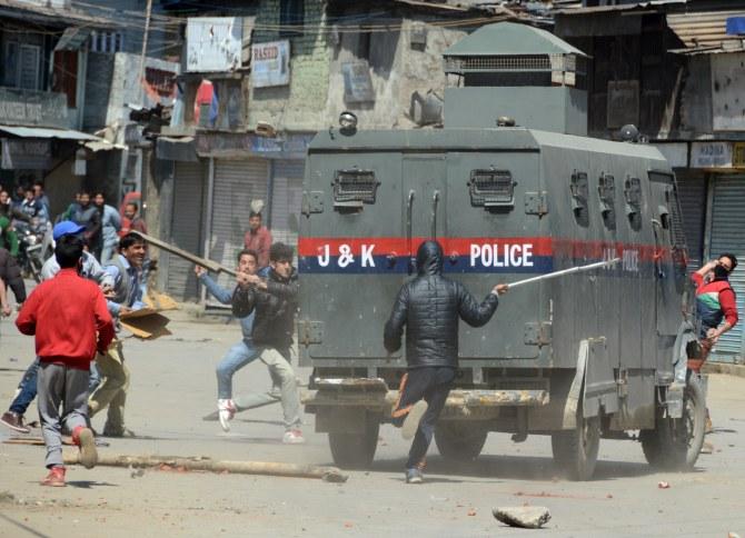 10kashmir-protest1.jpg