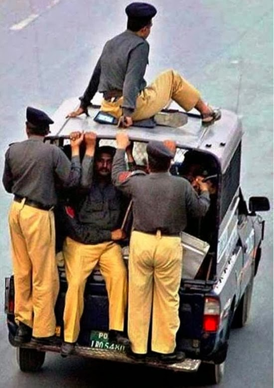 Funny+Pakistani+Police.jpg