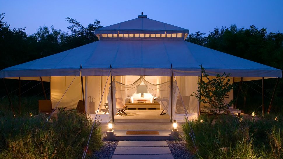 002688-01-Tent-Exterior-Dusk.jpg