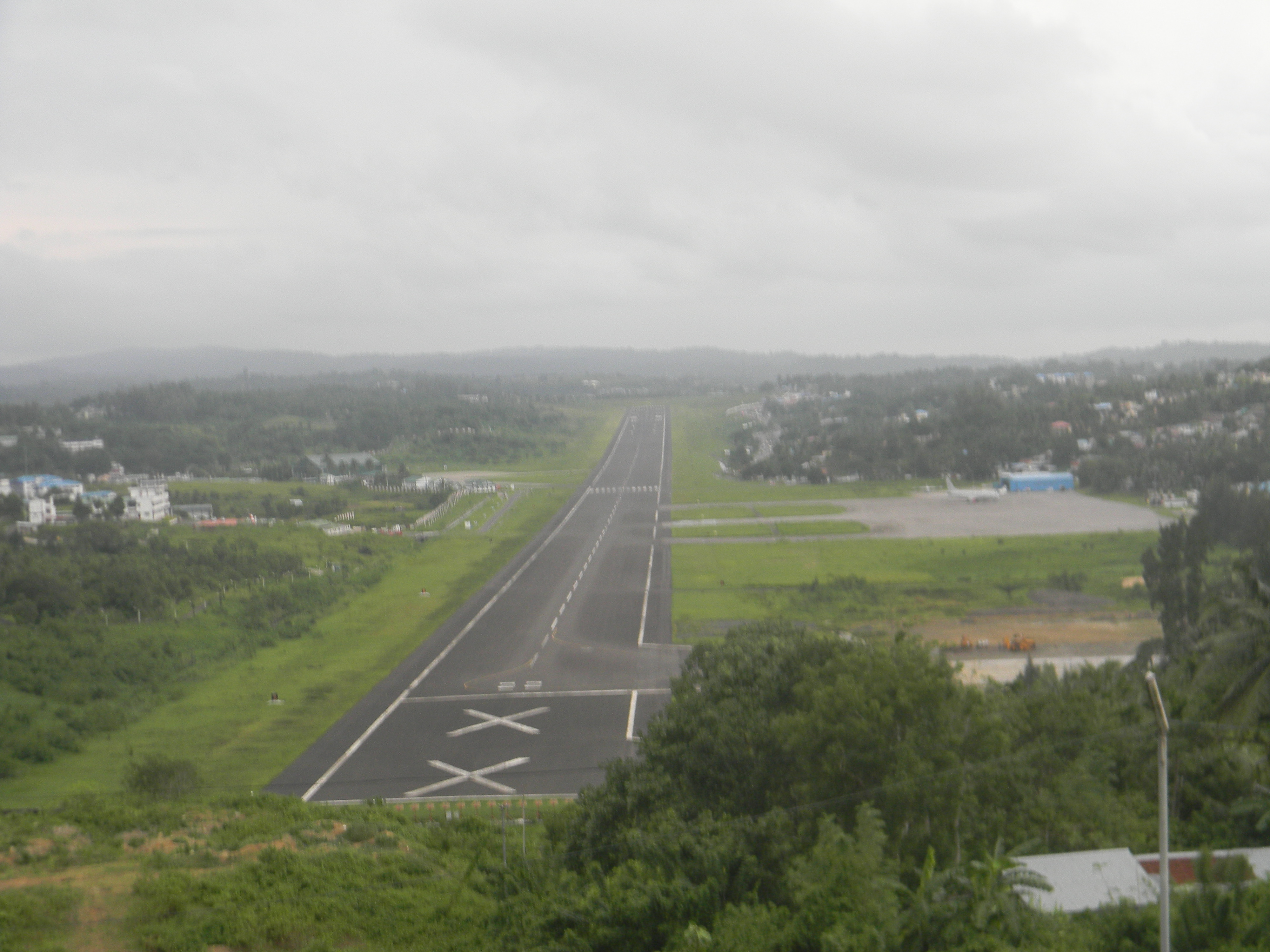 Port_Blair_Airport_runway..JPG